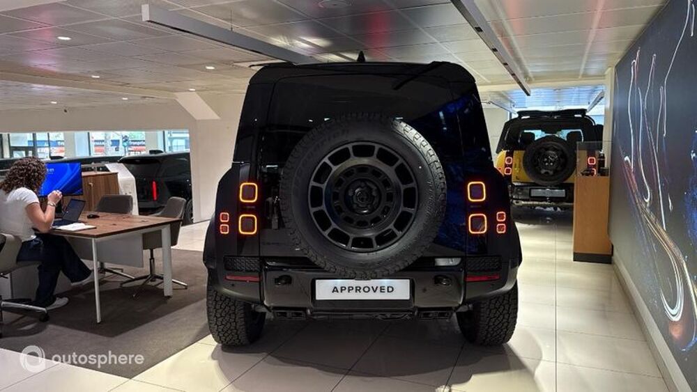 Defender 110 4.4 P635 Octa Black 2026 occasion 75019 Paris
