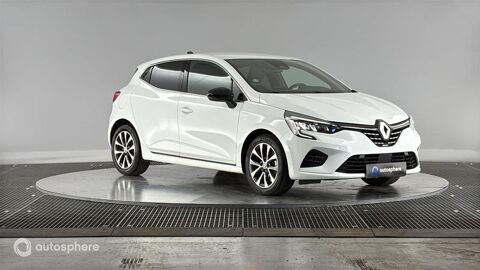 Clio 1.6 E-Tech 145ch full hybrid Evolution 2023 occasion 69200 V&eacute;nissieux