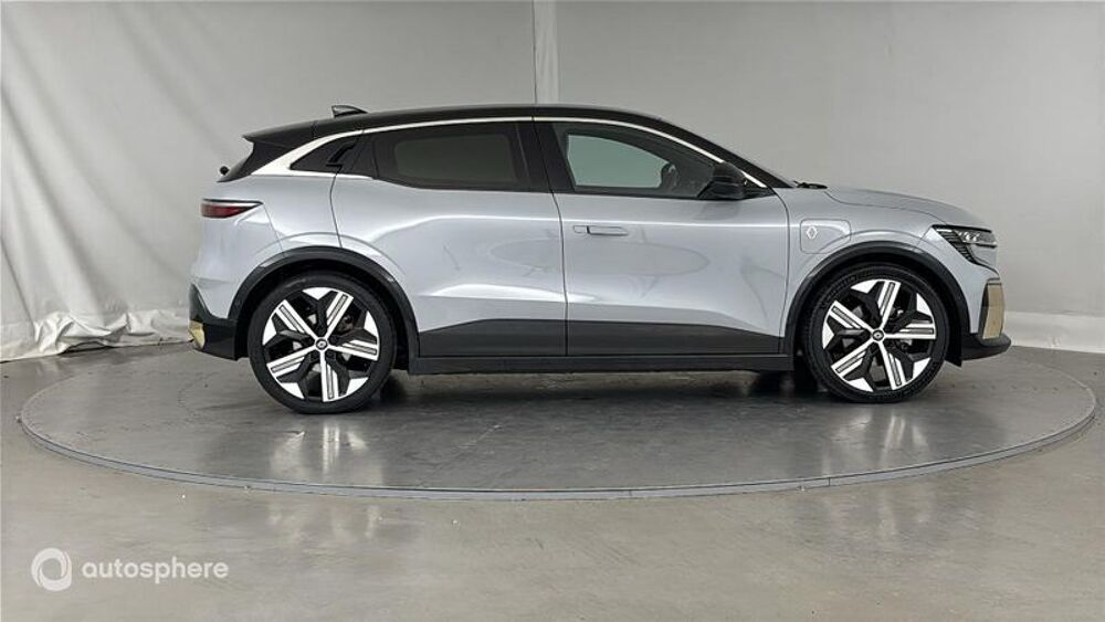M&eacute;gane E-Tech Electric EV60 220ch Iconic super charge -C 2023 occasion 02600 Villers-Cotter&ecirc;ts