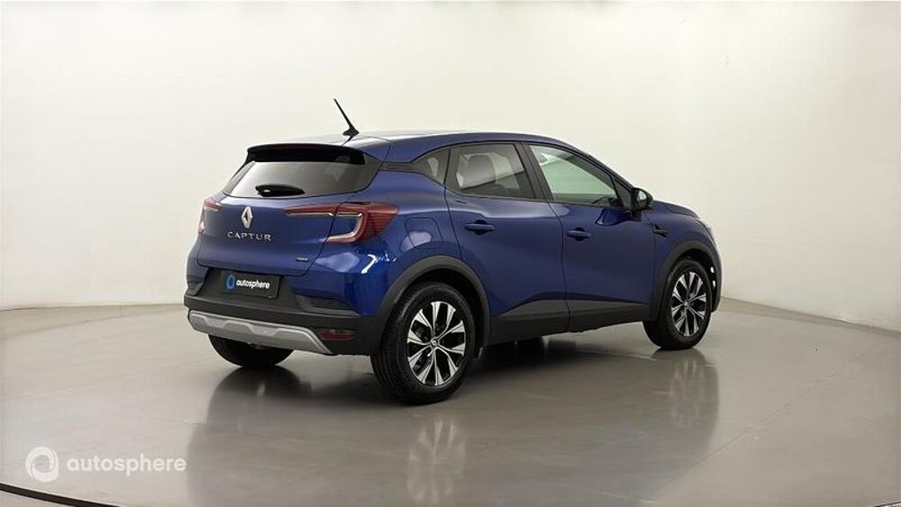 Captur 1.6 E-Tech hybride 145ch Evolution 2023 occasion 44000 Nantes