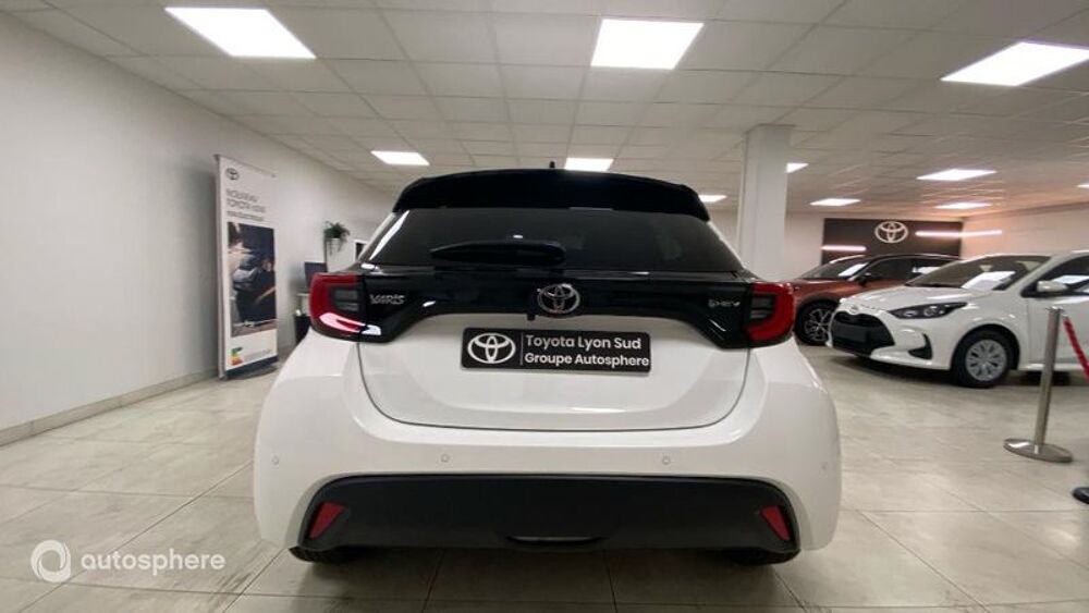 Yaris 116h Design 5p MY25 2026 occasion 69200 V&eacute;nissieux