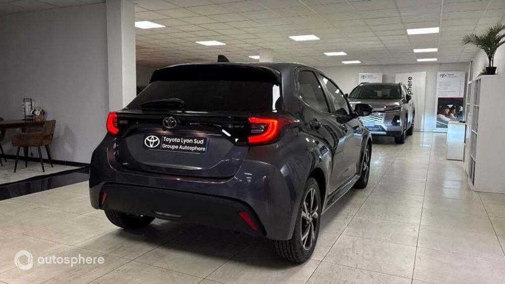 Yaris 116h Design 5p MY25 2026 occasion 69200 V&eacute;nissieux
