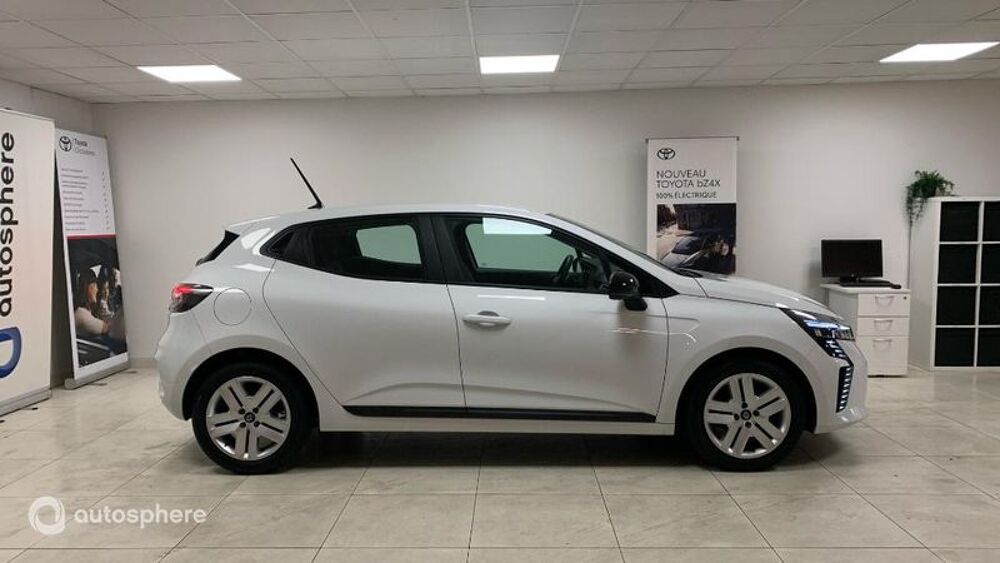 Clio 1.0 TCe 90ch Equilibre 2024 occasion 69200 V&eacute;nissieux