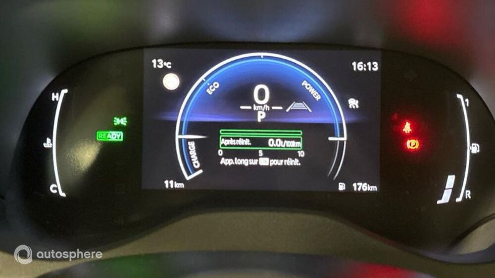 Yaris 116h Design 5p MY25 2026 occasion 69200 V&eacute;nissieux