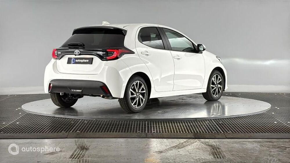 Yaris 116h Design 5p MY22 2023 occasion 74200 Thonon-les-Bains
