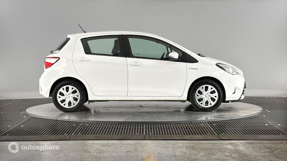 Yaris 100h France Business 5p MY19 2020 occasion 69200 V&eacute;nissieux