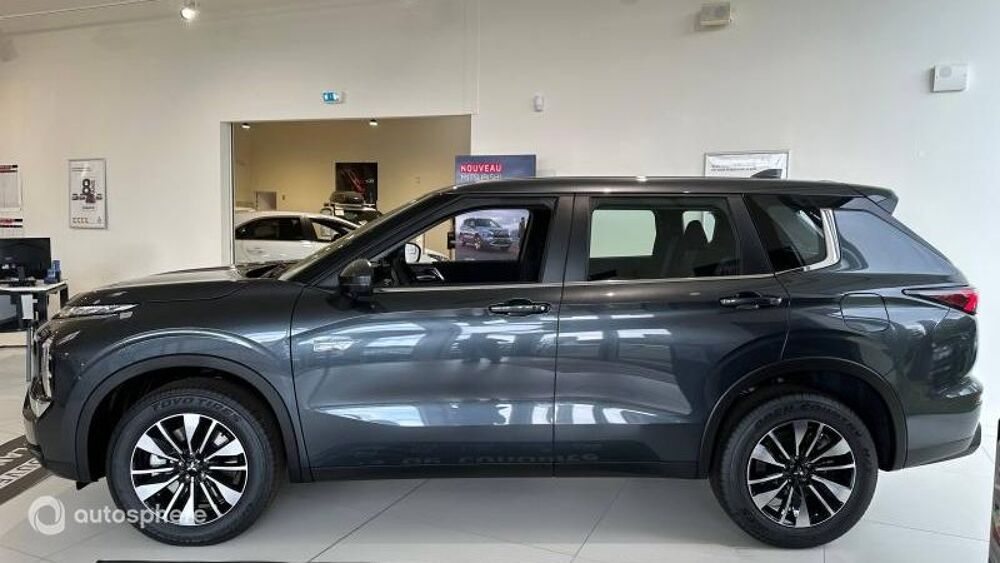 Outlander 2.4 PHEV 306ch Invite 4WD 2025 occasion 59600 Maubeuge