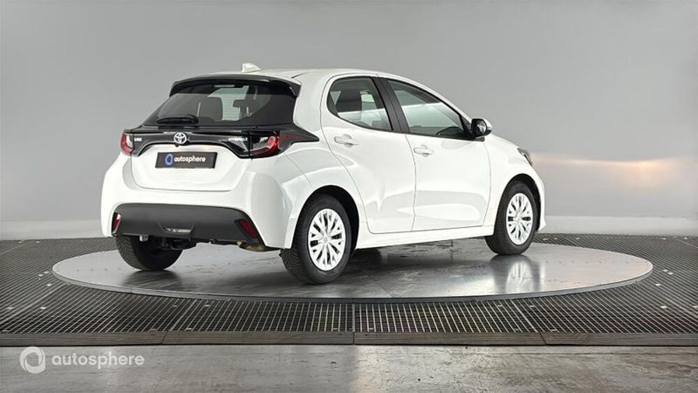 Yaris 116h Dynamic 5p MY22 2023 occasion 69200 V&eacute;nissieux