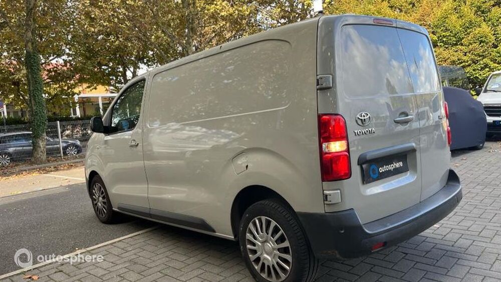 Proace city Medium 2.0 D-4D 180 Dynamic BVA RC19 2020 occasion 92000 Nanterre