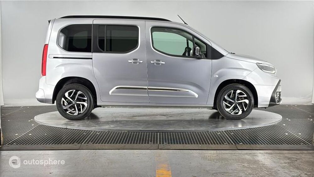 Proace city Medium 1.5 130 D-4D Executive MC24 2024 occasion 74200 Thonon-les-Bains