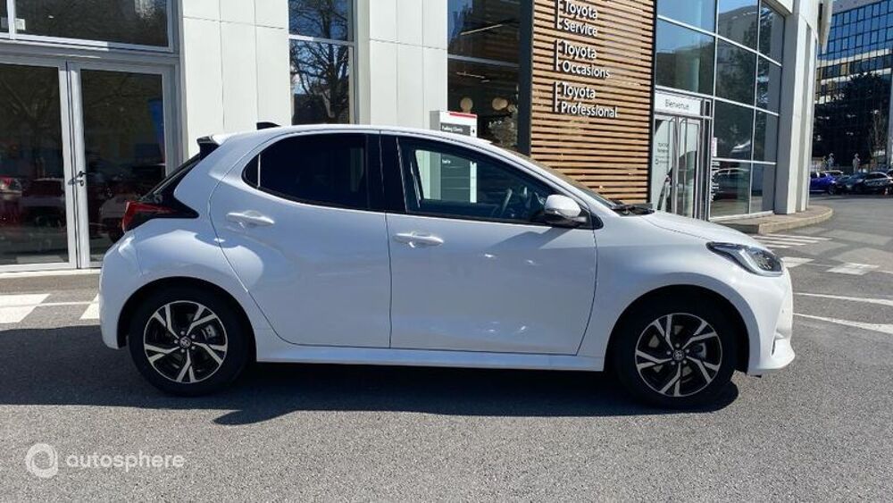 Yaris 116h Design 5p MY25 2026 occasion 92000 Nanterre