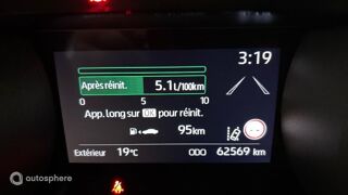 Yaris Cross 116h Design MY22 2023 occasion 60000 Beauvais