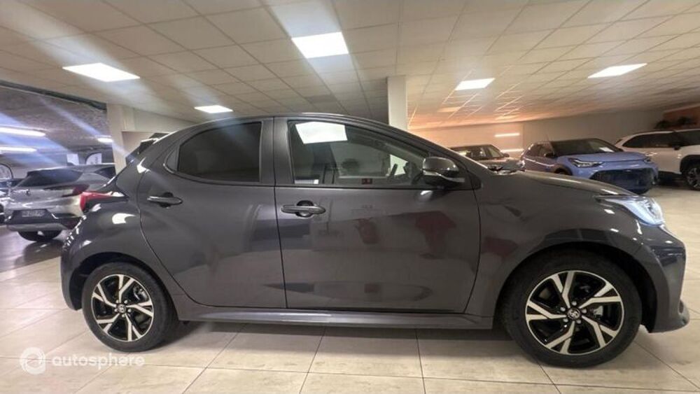 Yaris 116h Design 5p MY25 2026 occasion 69200 V&eacute;nissieux