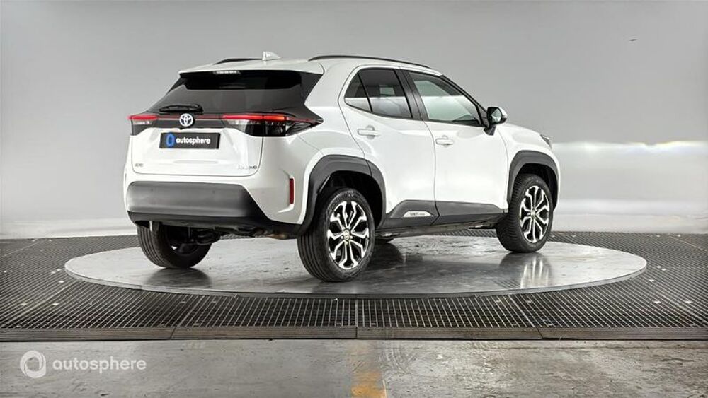 Yaris Cross 116h Design MY22 2023 occasion 69200 V&eacute;nissieux