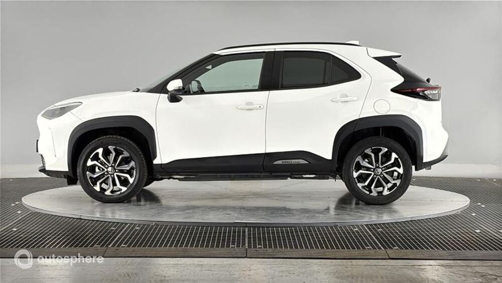 Yaris Cross 116h Design MY22 2023 occasion 69200 V&eacute;nissieux