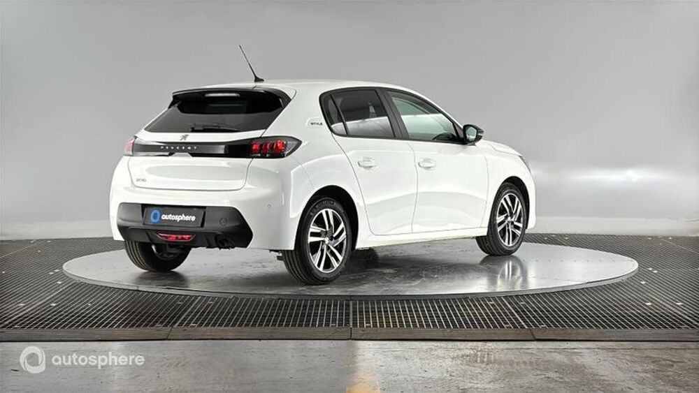208 1.2 PureTech 100ch S&S Style 2023 occasion 63000 Clermont-Ferrand