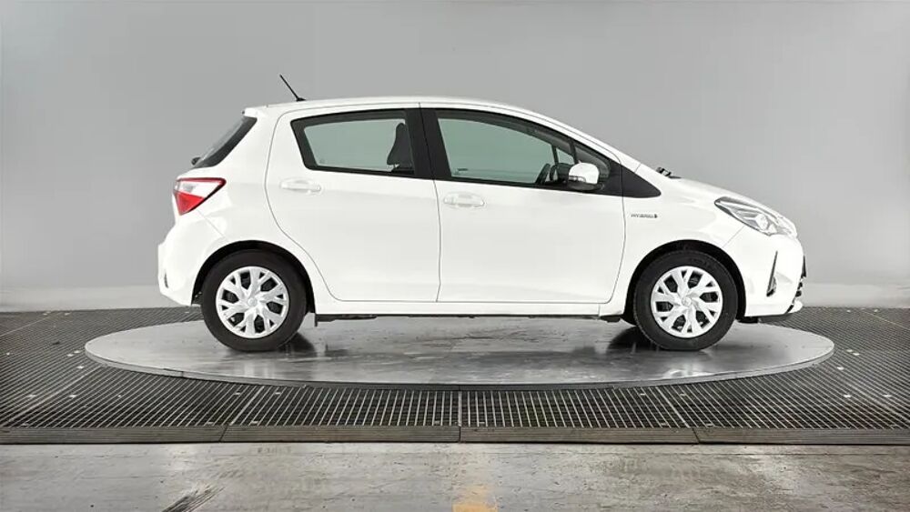 Yaris 100h France 5p MY19 2019 occasion 01120 DAGNEUX
