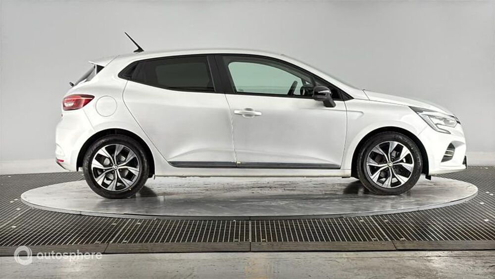 Clio 1.6 E-Tech hybride 145ch Evolution 2023 occasion 73230 Saint-Alban-Leysse