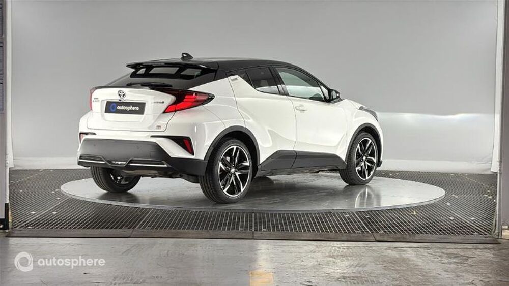 C-HR 122h GR-Sport 2WD E-CVT MY22 2022 occasion 69200 V&eacute;nissieux