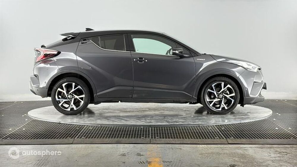 C-HR 122h Distinctive 2WD E-CVT RC18 2017 occasion 69410 Champagne-au-Mont-d'Or