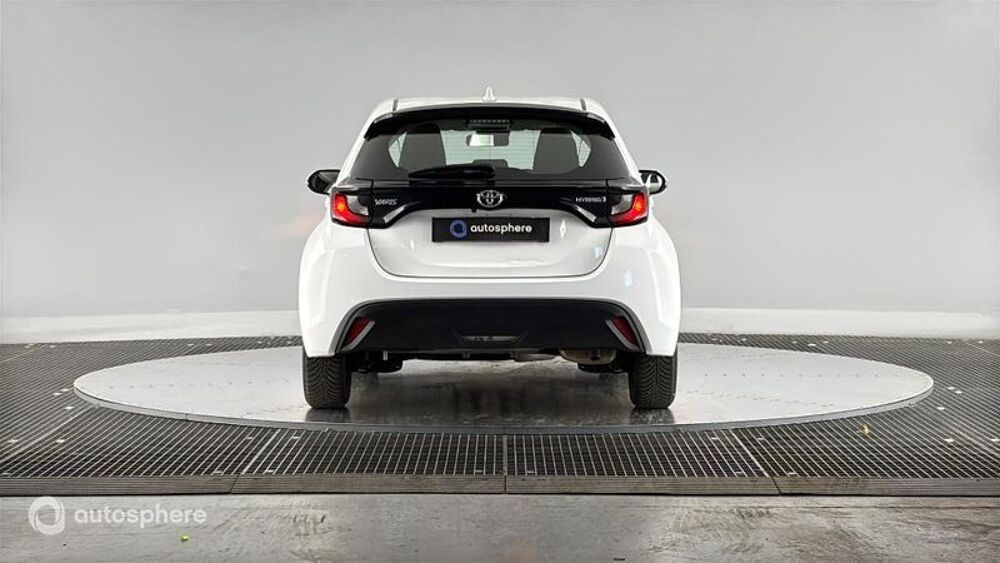 Yaris 116h Dynamic 5p MY22 2023 occasion 69200 V&eacute;nissieux
