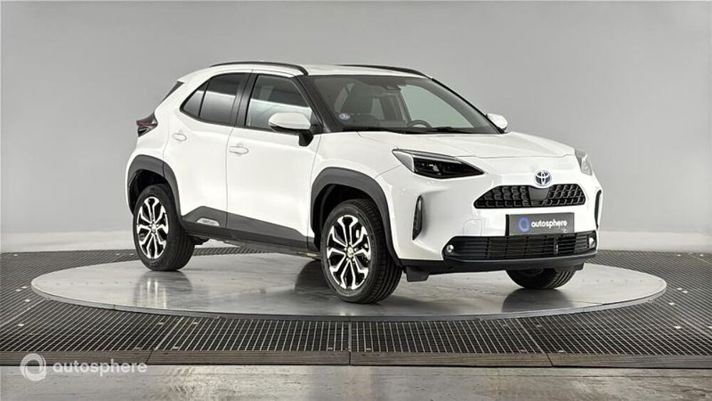 Yaris Cross 116h Design MY22 2023 occasion 69200 V&eacute;nissieux
