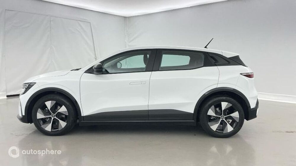M&eacute;gane E-Tech Electric EV40 130ch Equilibre standard charge -B 2023 occasion 62110 H&eacute;nin-Beaumont