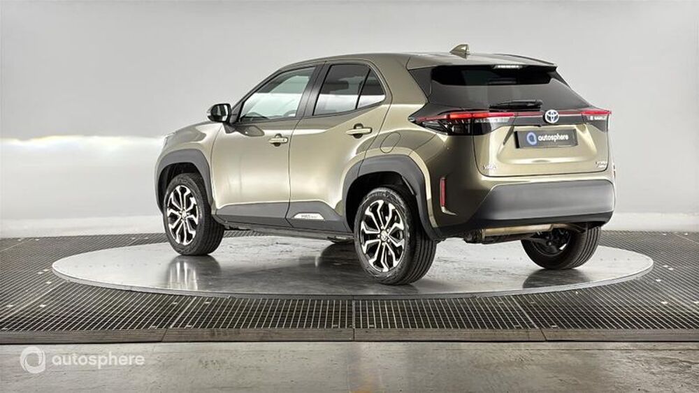 Yaris Cross 116h Design AWD-i MY22 2022 occasion 69200 V&eacute;nissieux