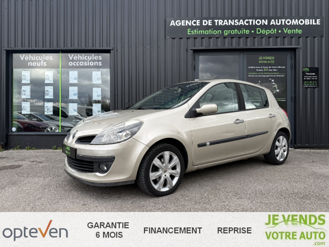Renault Clio 1,6 16v 110 CH BVA PACK PRIVIL&Egrave;GE 2005 occasion Clermont-l'H&eacute;rault 34800