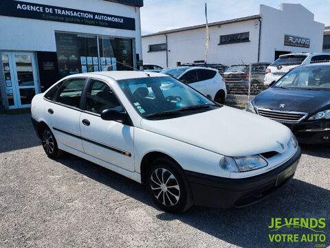 Renault Laguna 1.8 95ch Alizé ABS 1996 occasion Carcassonne 11000