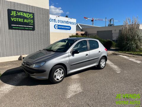 Peugeot 206 1.4 5 portes CARNET D'ENTRETIEN COMPLET 2001 occasion Arles 13200