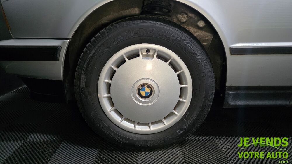 S&eacute;rie 5 (E34) 525I 192cv PACK CONFORT 1990 occasion 77540 Rozay-en-Brie