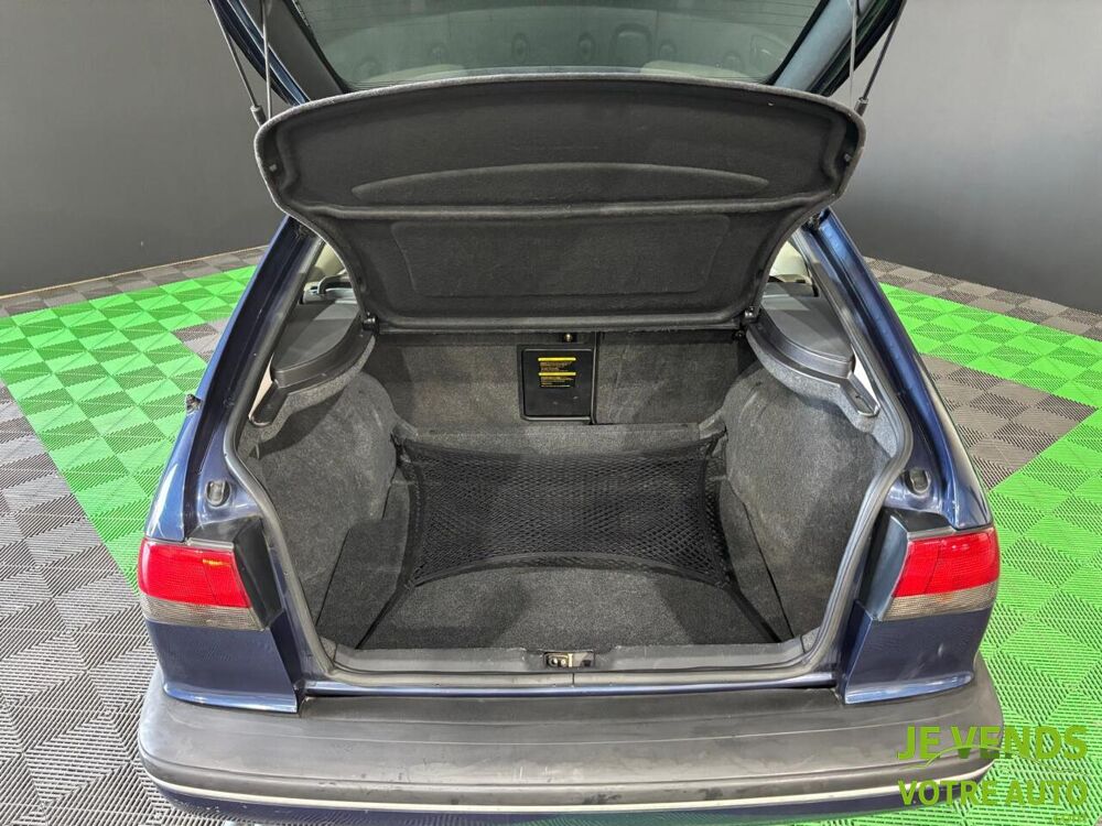 900 NG SE 2.5 V6 1996 occasion 26200 Mont&eacute;limar