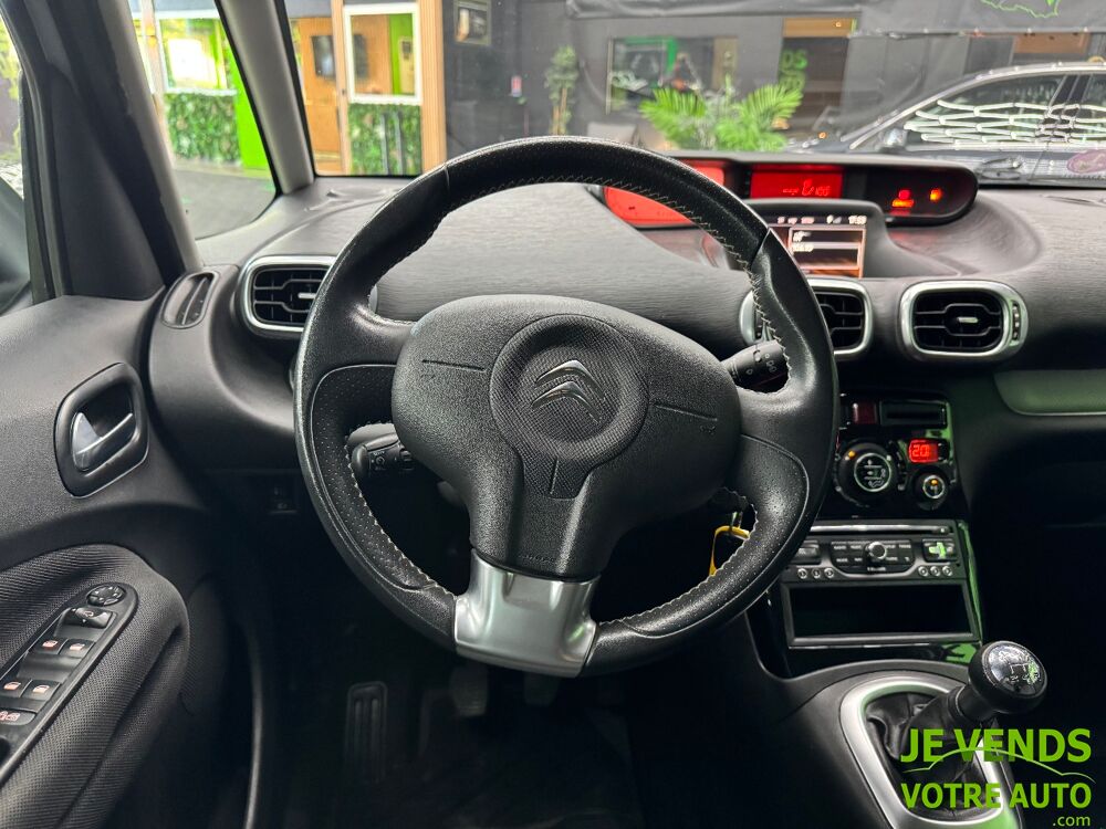 C3 Picasso PureTech 110 Exclusive - Moteur neuf - Suivi complet - Sort 2016 occasion 77240 Vert-Saint-Denis