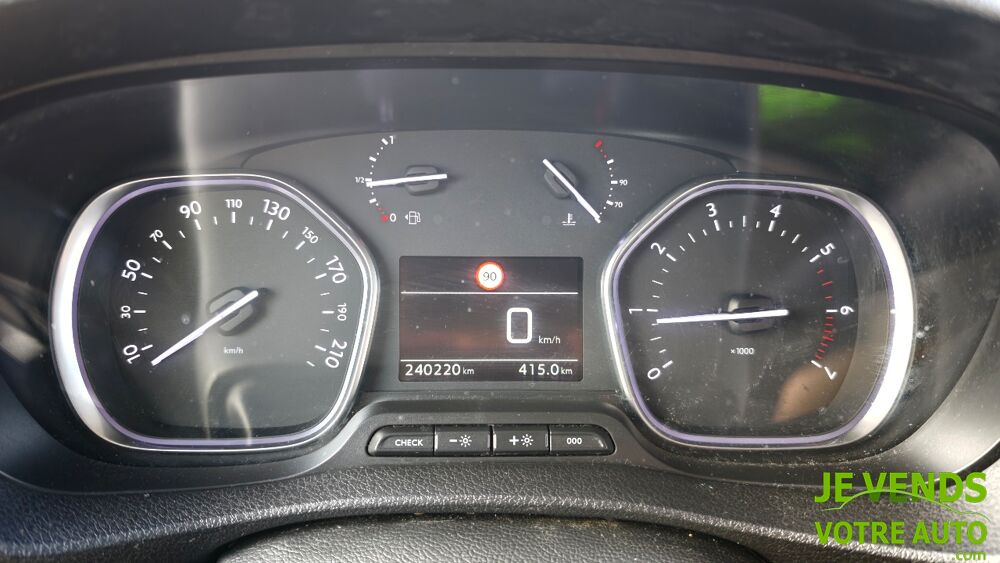 Expert tepee Fg Standard 2.0L 120ch Premium Pack TVA R&eacute;cup 2017 occasion 21200 Chorey-les-Beaune