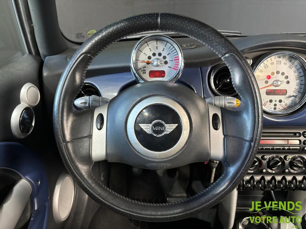 Cooper 1.6 115ch 2006 occasion 26200 Mont&eacute;limar
