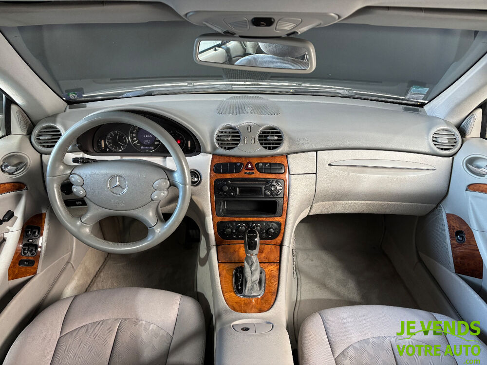 CLK II (C209) Coup&eacute; 200 1.8i KOMPRESSEUR 163 cv BA 2003 occasion 26200 Mont&eacute;limar
