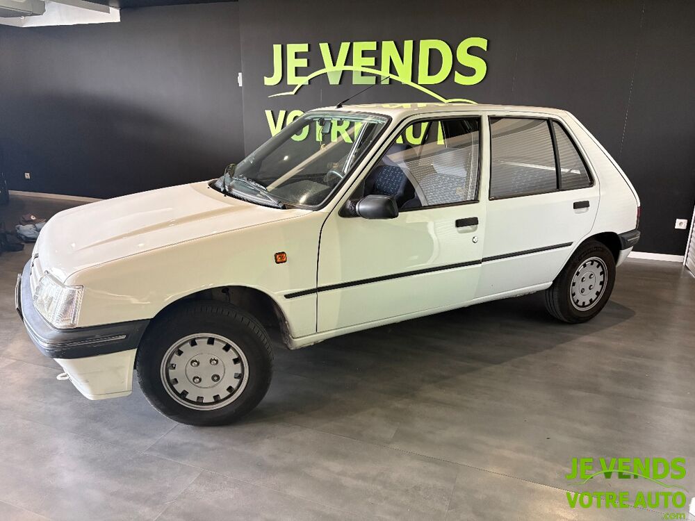 205 1.6 Sacr&eacute; num&eacute;ro bo&icirc;te automatique 1996 occasion 68110 Illzach