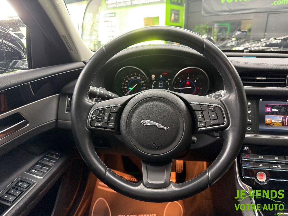 XF 2.0D 180ch Prestige AWD BVA - Suivie - Excellent &eacute;tat 2016 occasion 77240 Vert-Saint-Denis