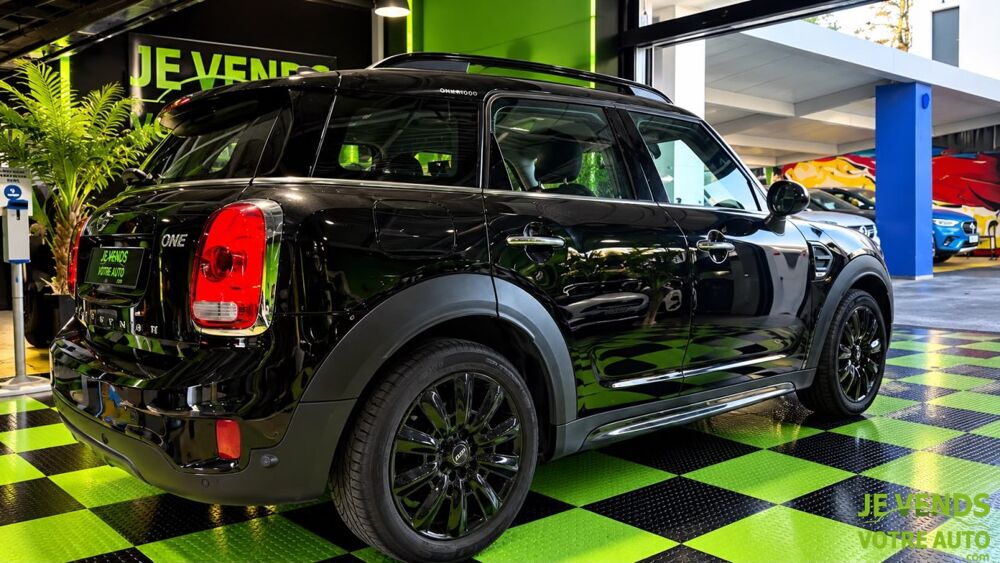 Cooper Countryman One 102ch Oakwood BVA7 Euro6d-T 2018 occasion 13360 Roquevaire