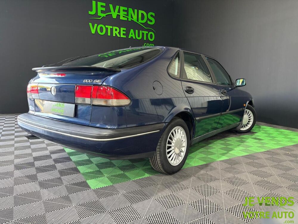900 NG SE 2.5 V6 1996 occasion 26200 Mont&eacute;limar