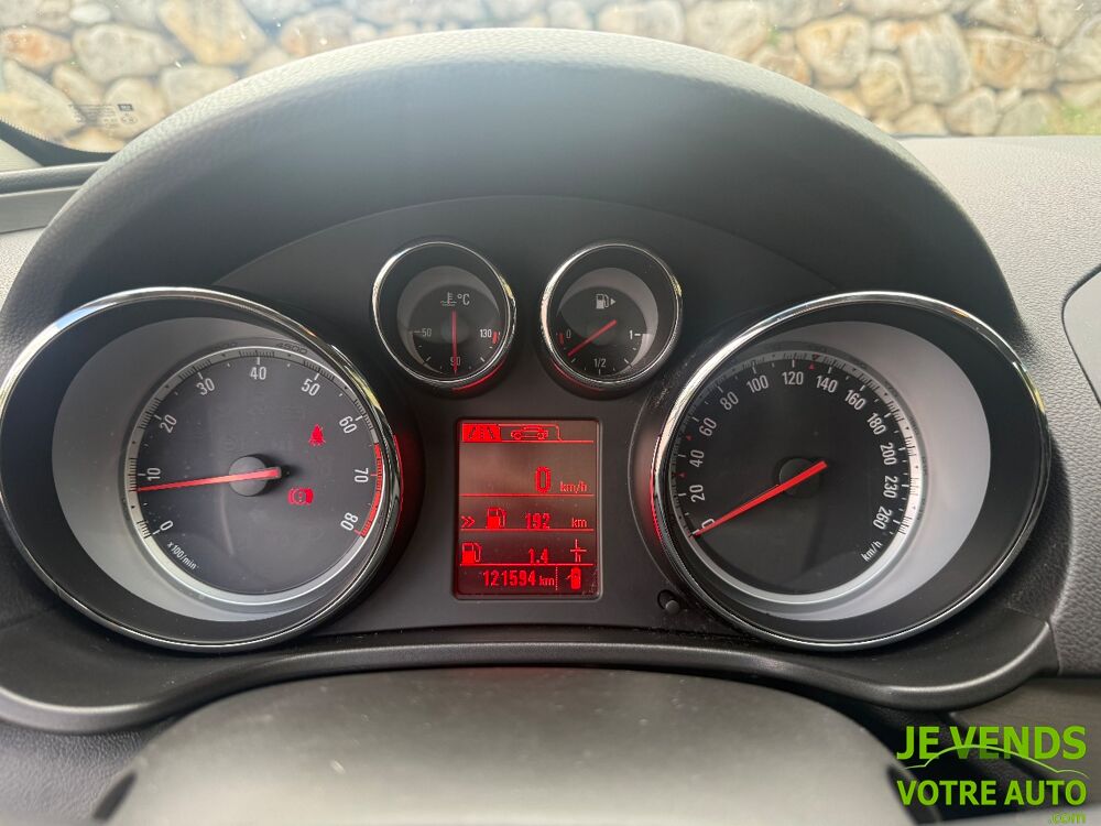 Insignia 1.6 Cosmo Pack 5p 2012 occasion 34800 Clermont-l'H&eacute;rault