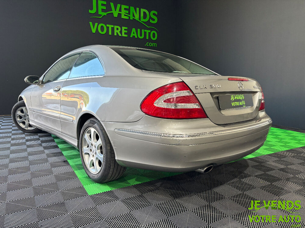CLK II (C209) Coup&eacute; 200 1.8i KOMPRESSEUR 163 cv BA 2003 occasion 26200 Mont&eacute;limar