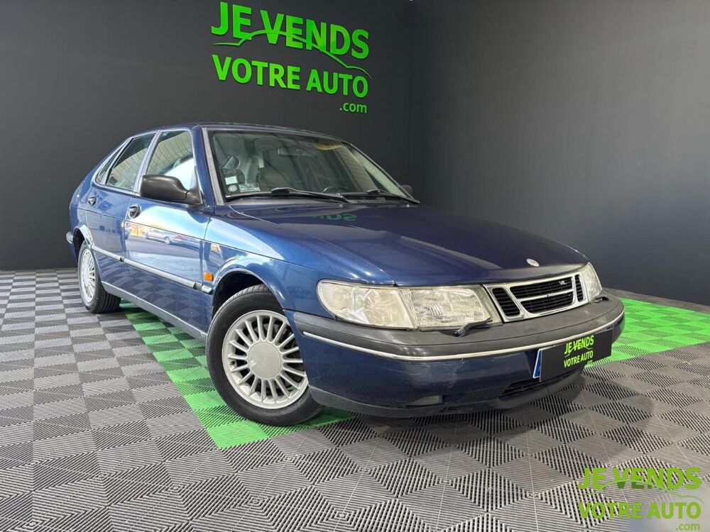 900 NG SE 2.5 V6 1996 occasion 26200 Mont&eacute;limar