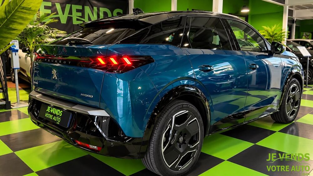 3008 E- DUAL MOTOR FIRST EDITION ELECTRIQUE 325 CH BATTERIE 7 2025 occasion 13360 Roquevaire