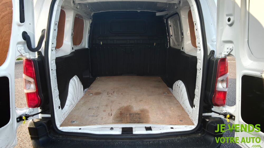 Berlingo 1.5L BlueHDi 100 Club 10 000 euros HT 2022 occasion 21200 Chorey-les-Beaune