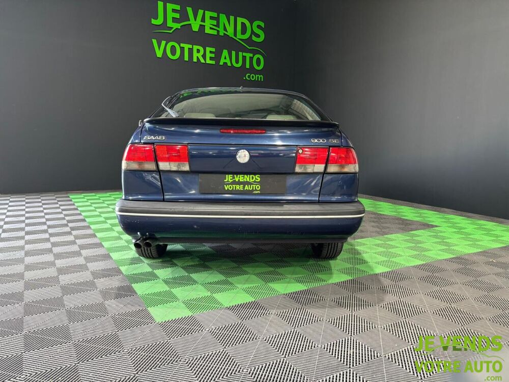900 NG SE 2.5 V6 1996 occasion 26200 Mont&eacute;limar
