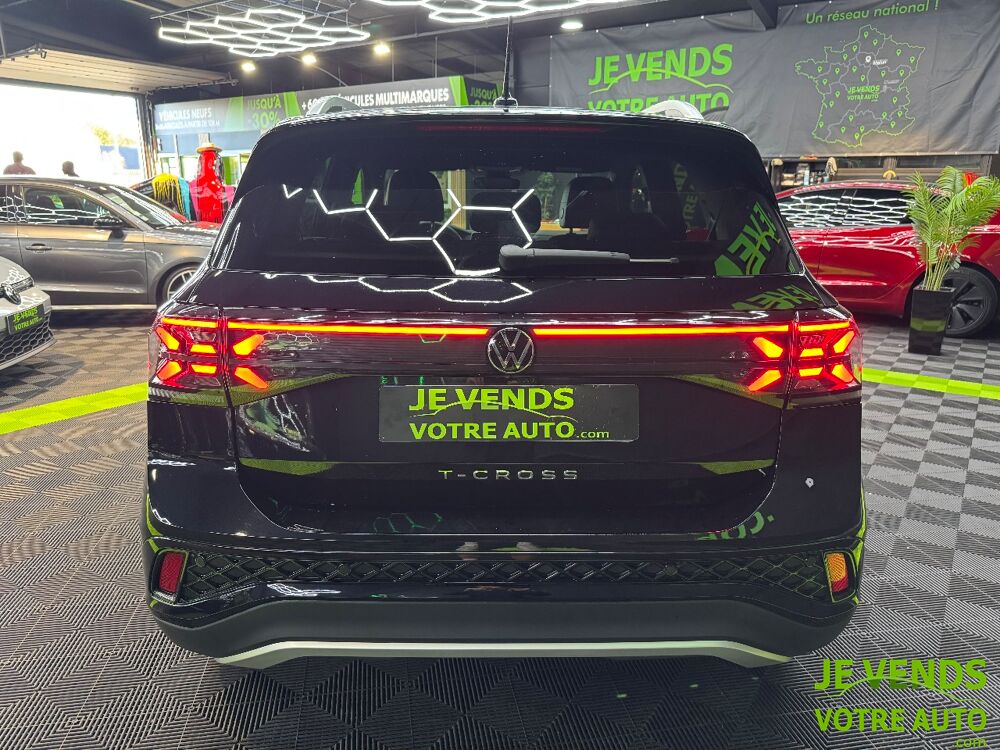 T-Cross (2) 1.5 TSI 150 START/STOP R-LINE DSG7 - Sort de r&eacute;vision - 2024 occasion 77240 Vert-Saint-Denis