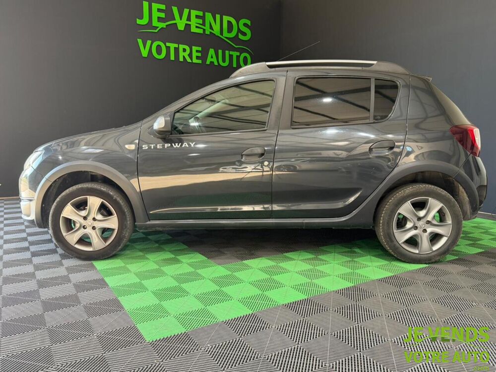 Sandero 0.9 TCe 90ch Stepway Ambiance Euro6 2016 occasion 26200 Mont&eacute;limar