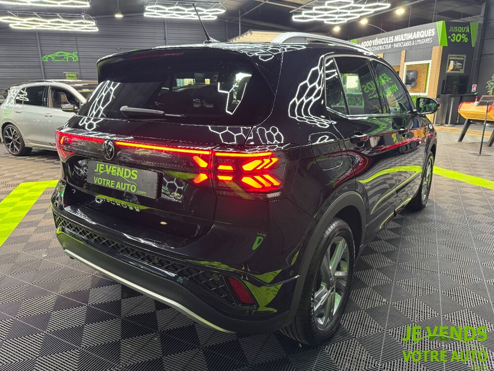 T-Cross (2) 1.5 TSI 150 START/STOP R-LINE DSG7 - Sort de r&eacute;vision - 2024 occasion 77240 Vert-Saint-Denis